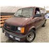 Image 1 : 1992 GMC SAFARI XT, RED, 303113 KMS, REAR WHEEL DRIVE. - D536459