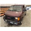 Image 3 : 1992 GMC SAFARI XT, RED, 303113 KMS, REAR WHEEL DRIVE. - D536459