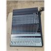 Image 1 : 538 -- MACKIE ONYX 1640 PREMIUM ANALOG MIXER