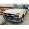 Image 3 : 2006 CHEVY SILVERADO 1500, WHITE, 197281 KMS, REAR WHEEL DRIVE. - D285450