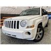 Image 1 : 2008 JEEP PATRIOT, WHITE, 281636 KMS, FOUR WHEEL DRIVE. - B622343
