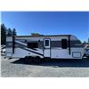 Image 2 : 2022 HIGHLANDER OPEN RANGE, WHITE/BLACK,  KMS, . - P5F3108