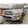 Image 2 : 2003 TOYOTA 4RUNNER, SILVER, 219654 KMS, 4X4. - D014979