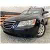 Image 1 : 2010 HYUNDAI SONATA, GREY, 277449 KMS, FRONT WHEEL DRIVE. - D604598