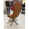 Image 2 : CHAISE DE BUREAU PIVOTANTE