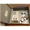 Image 2 : BOÎTIER DE COMMANDE AVEC ALIMENTATION ET TÉLÉCOMMANDES