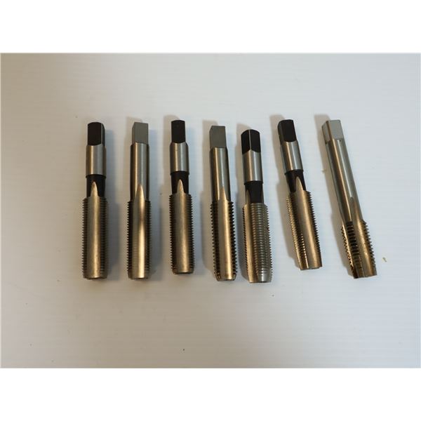 LOT DE 7 TAPS M16 ASSORTIS
