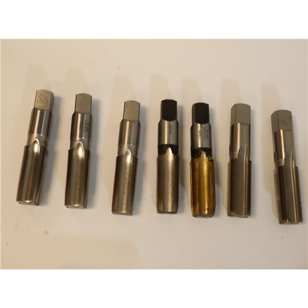 LOT DE 7 TAPS 1-13/16 ASSORTIS
