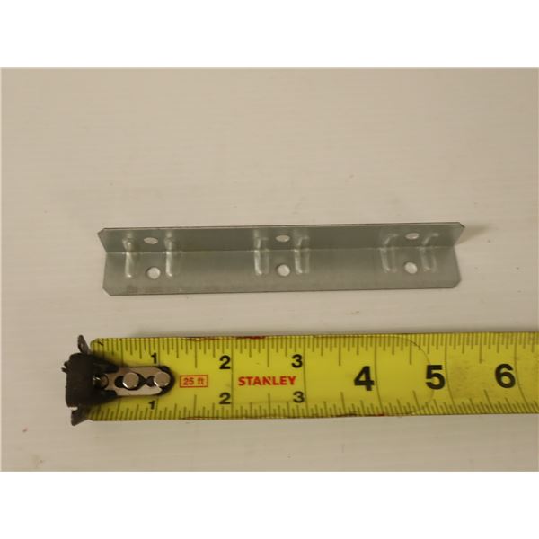 BTE DE 500 EQUERRE ACIER 3/4"x3/4"x5-1/2"