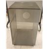 Image 2 : RANGEMENT EN PLEXI MOBILE 28"x22"x37"