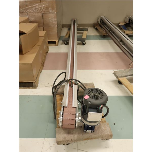 CONVOYEUR À LAMILLE INOX PALLETTE 125" AVEC MOTEUR 1/2hp 230v