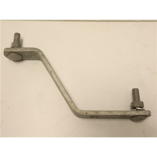 LOT: 38 SUPPORTS EN ACIER GALVANISÉ