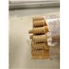 Image 2 : LOT: 24 MANCHES DE BALAI