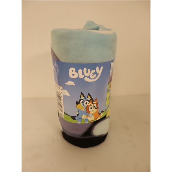JETÉ EN PELUCHE 45"x60" "BLUEY - HAPPY FAMILY"