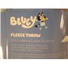 Image 2 : JETÉ EN PELUCHE 45"x60" "BLUEY - HAPPY FAMILY"