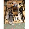 Image 1 : PIÈCES D'AUTOMOBILES/CAMIONS ASST