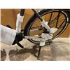 Image 2 : VELO ÉLECTRIQUE GEPIDA ALBOIN CURVE XT 10 - CADRE HAUT, 56CM, ***SANS BATTERIE, SANS PÉDALE ***