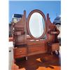 Image 2 : 614 -- ANTIQUE VANITY DRESSER