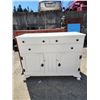 Image 1 : 616 -- FARMHOUSE HUTCH