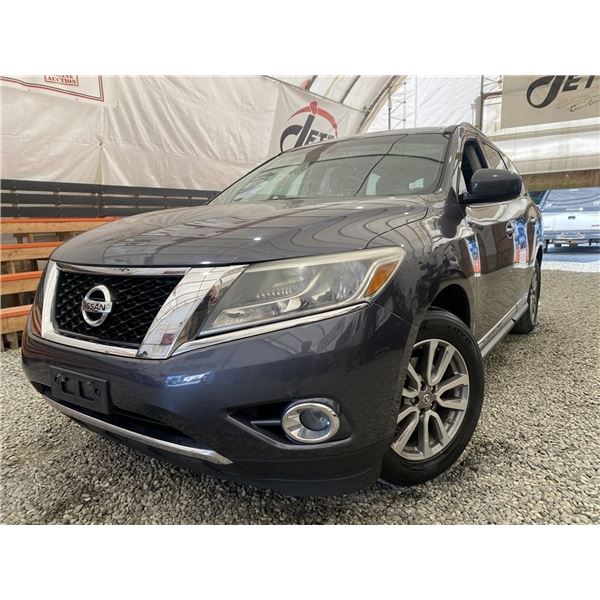 2014 NISSAN PATHFINDER, GREY, 247361 KMS, 4X4. - D691246