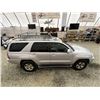 Image 13 : 2003 TOYOTA 4RUNNER, SILVER, 219654 KMS, 4X4. - D014979