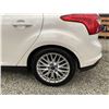 Image 29 : 2014 FORD FOCUS, WHITE, 127010 KMS, FRONT WHEEL DRIVE. - D314914