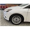 Image 31 : 2014 FORD FOCUS, WHITE, 127010 KMS, FRONT WHEEL DRIVE. - D314914