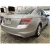 Image 14 : 2009 HONDA ACCORD, SILVER, 254561 KMS, FRONT WHEEL DRIVE. - P802997