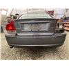 Image 17 : 2006 VOLVO S60, GREY, 107898 MILES, FRONT WHEEL DRIVE. - B555778