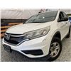 Image 1 : 2016 HONDA CRV, WHITE, 328318 KMS, FOUR WHEEL DRIVE. - P104277