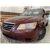 Image 1 : 2010 HYUNDAI SONATA, RED, 177662 KMS, FRONT WHEEL DRIVE. NO RESERVE. - D597583