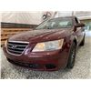 Image 2 : 2010 HYUNDAI SONATA, RED, 177662 KMS, FRONT WHEEL DRIVE. NO RESERVE. - D597583