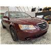 Image 8 : 2010 HYUNDAI SONATA, RED, 177662 KMS, FRONT WHEEL DRIVE. NO RESERVE. - D597583