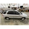 Image 13 : 2010 KIA SPORTAGE, SILVER, 221586 KMS, FOUR WHEEL DRIVE. - D665169