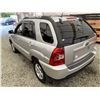 Image 21 : 2010 KIA SPORTAGE, SILVER, 221586 KMS, FOUR WHEEL DRIVE. - D665169