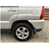 Image 29 : 2010 KIA SPORTAGE, SILVER, 221586 KMS, FOUR WHEEL DRIVE. - D665169