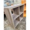 Image 8 : 719 -- FURNITURE SET