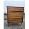 Image 1 : 720 -- MCM DRESSER