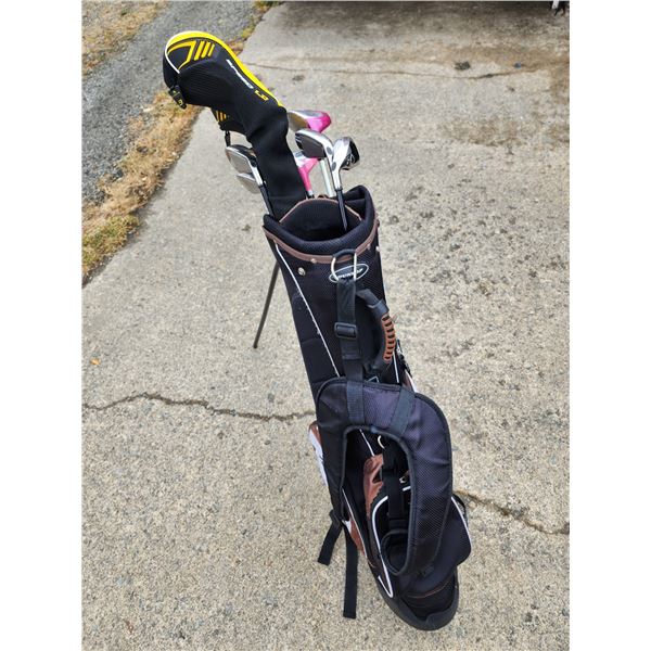 723 -- SET OF GOLF CLUBS # 1