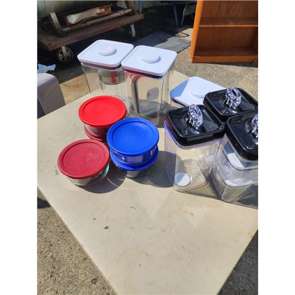 736 -- KITCHEN STORAGE