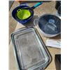 Image 2 : 739 -- KITCHEN SET