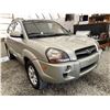 Image 8 : 2009 HYUNDAI TUCSON, SILVER, 262853 KMS, ALL WHEEL DRIVE. - D071080