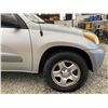 Image 25 : 2003 TOYOTA RAV 4, SILVER, 153293 MILES, FRONT WHEEL DRIVE. NO RESERVE - D118736