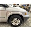 Image 25 : 2002 DODGE CARAVAN, GREY, 183321 KMS, FRONT WHEEL DRIVE. - P598517