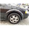 Image 25 : 2006 FORD FREESTYLE, BLACK, TMU KMS, ALL WHEEL DRIVE. - BA43837