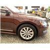 Image 24 : 2013 VOLKSWAGEN PASSAT SEL, RED, 158947 KMS, FRONT WHEEL DRIVE. - D075125