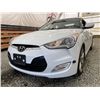 Image 2 : 2013 HYUNDAI VELOSTER, WHITE, 127641 KMS, FRONT WHEEL DRIVE. - D097162