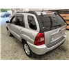 Image 21 : 2010 KIA SPORTAGE, SILVER, 221586 KMS, FOUR WHEEL DRIVE. - D665169