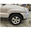 Image 25 : 2010 KIA SPORTAGE, SILVER, 221586 KMS, FOUR WHEEL DRIVE. - D665169