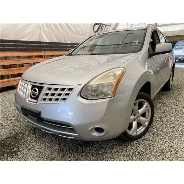 2008 NISSAN ROGUE, SILVER, 224429 KMS, FOUR WHEEL DRIVE. - P143145